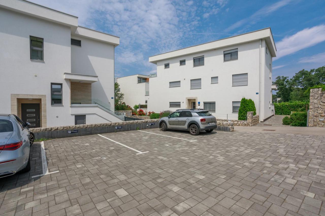 Apartments Vengust Malinska Zewnętrze zdjęcie